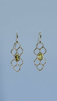 Load image into Gallery viewer, earring:r7_sapphire_yellow
