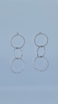 Load image into Gallery viewer, earring:ring(s)_triple
